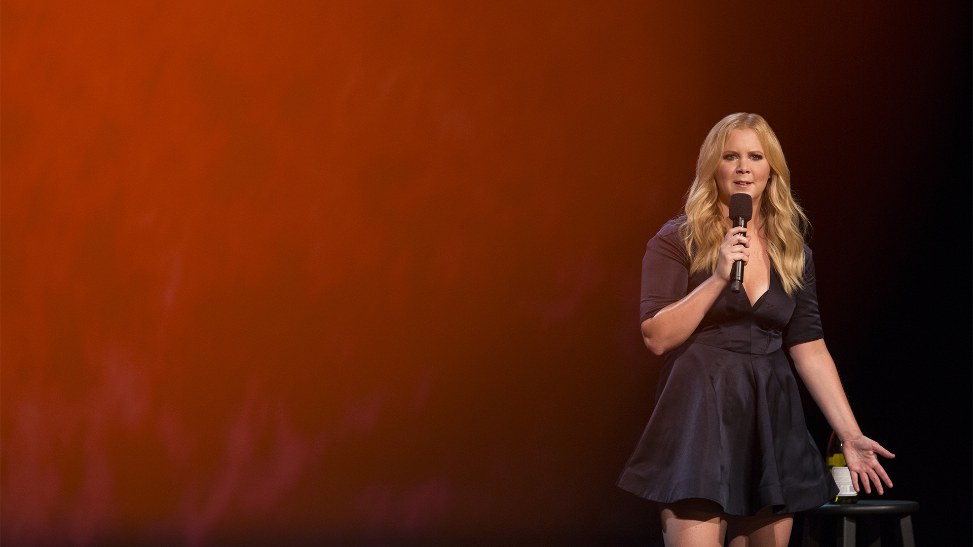 Watch Amy Schumer Live At The Apollo Online With Neon 