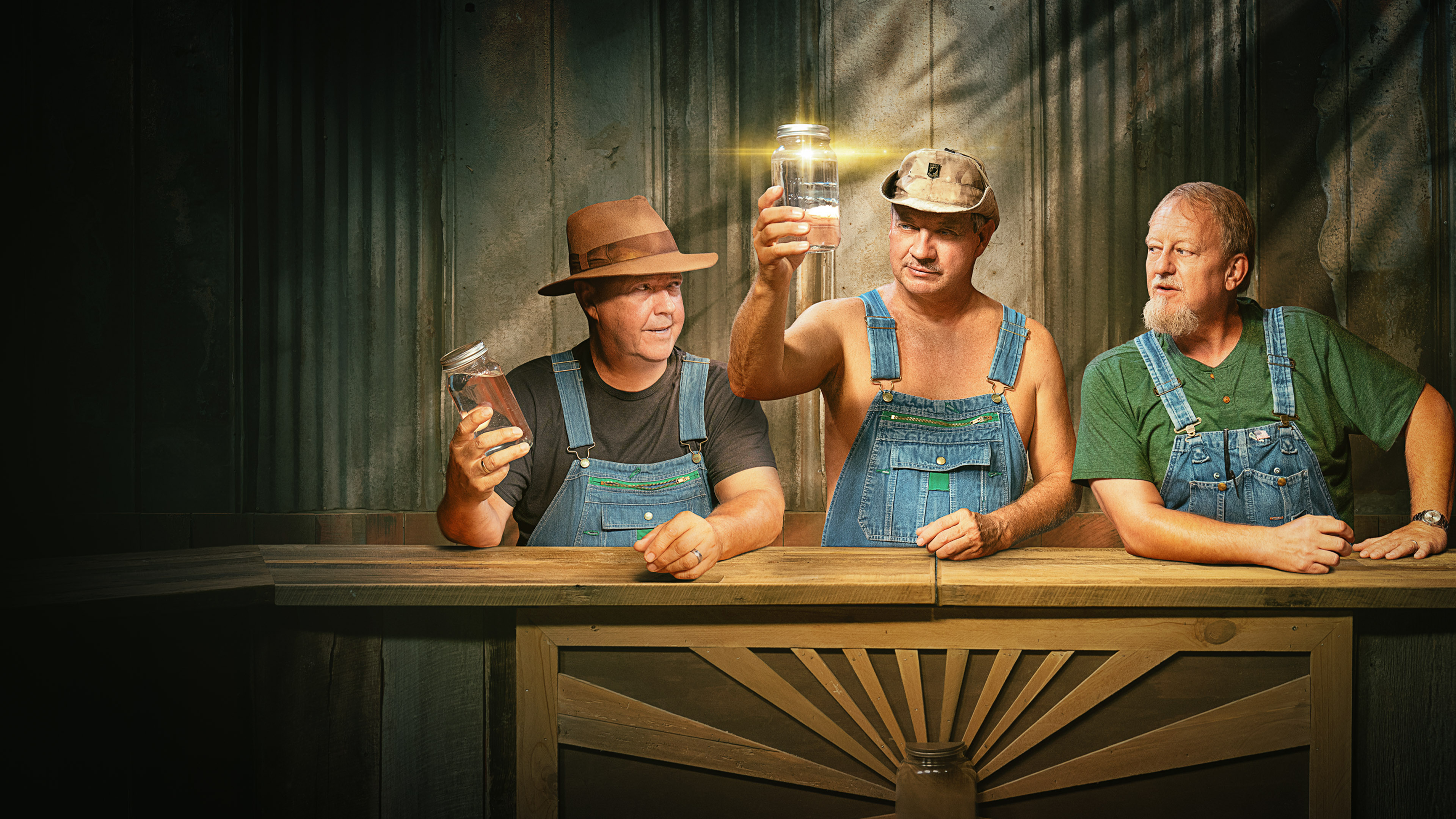 Watch Moonshiners: Master Distiller Online Season on NEON